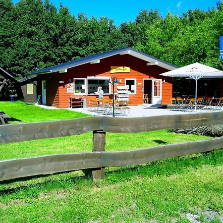 Sonneneck Mit Motorboot Und Kanu Basedow (Mecklenburg-Vorpommern)