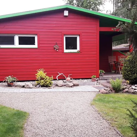 Sonneneck Mit Motorboot Und Kanu *